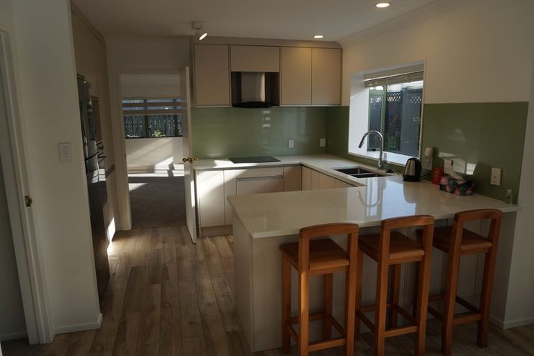 Photo of property in 1/70 Uxbridge Road, Mellons Bay, Auckland, 2014