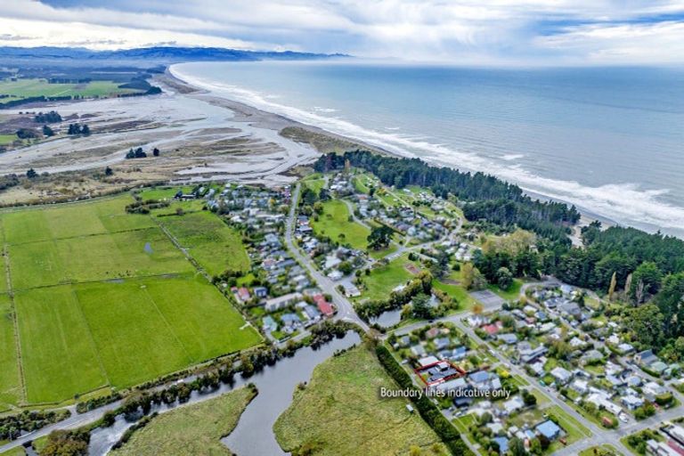 Photo of property in 30 Park Terrace, Waikuku Beach, 7473