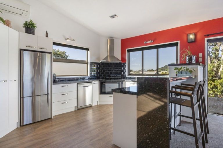 Photo of property in 118 Brook Place, Whangamata, 3620