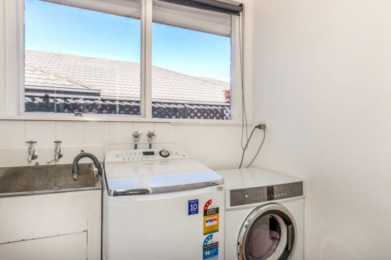 Photo of property in 48 Inwoods Road, Parklands, Christchurch, 8083