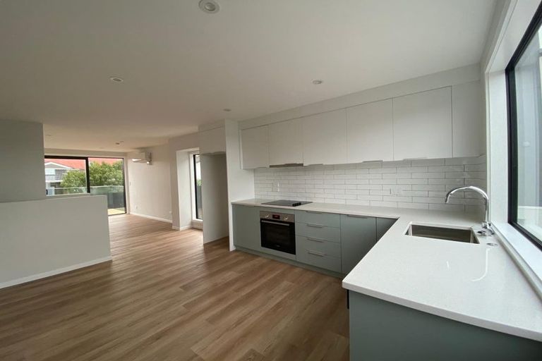 Photo of property in 5 Pukakaho Lane, Papatoetoe, Auckland, 2025