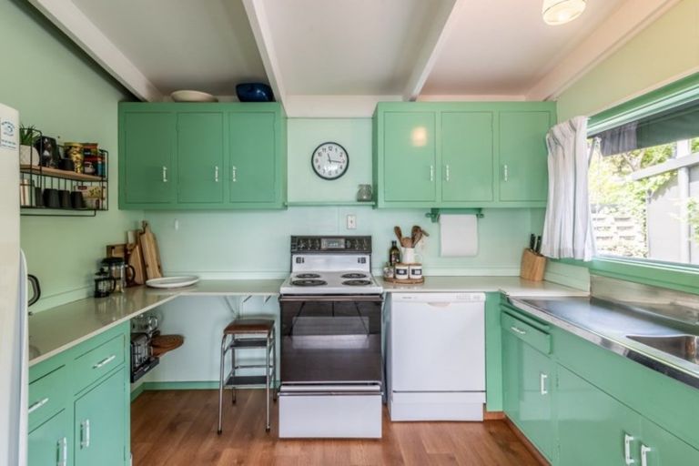 Photo of property in 35 Kingfisher Road, Takamatua, 7581