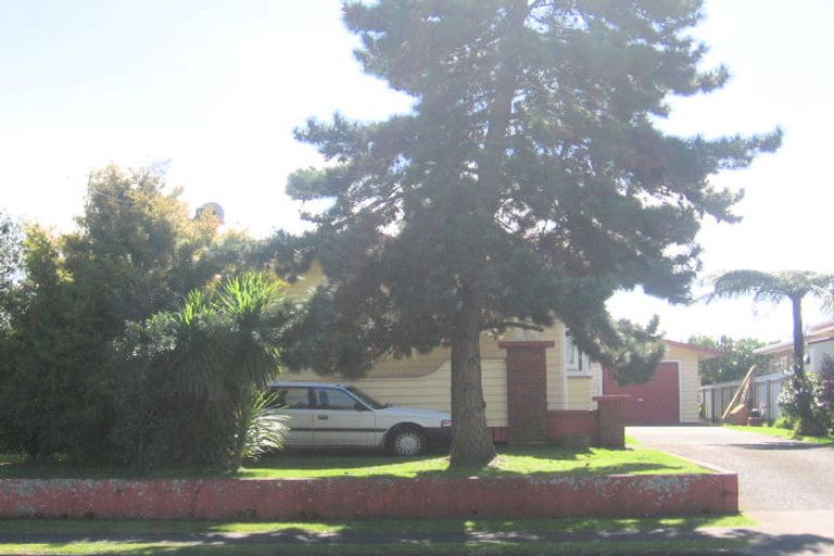 Photo of property in 12 Dinniss Avenue, Regent, Whangarei, 0112