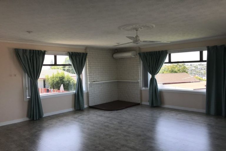 Photo of property in 26 Widmore Drive, Massey, Auckland, 0614