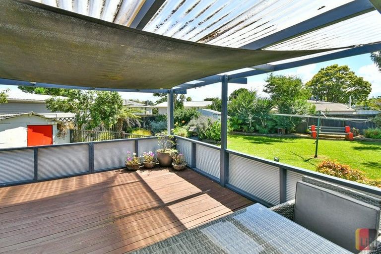 Photo of property in 8 Ainsdale Place, Manurewa, Auckland, 2102