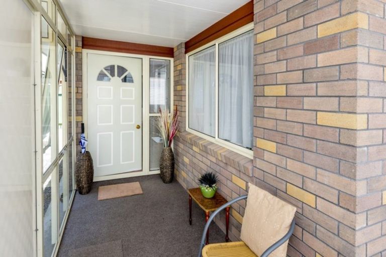 Photo of property in 16a Manchester Street, Levin, 5510