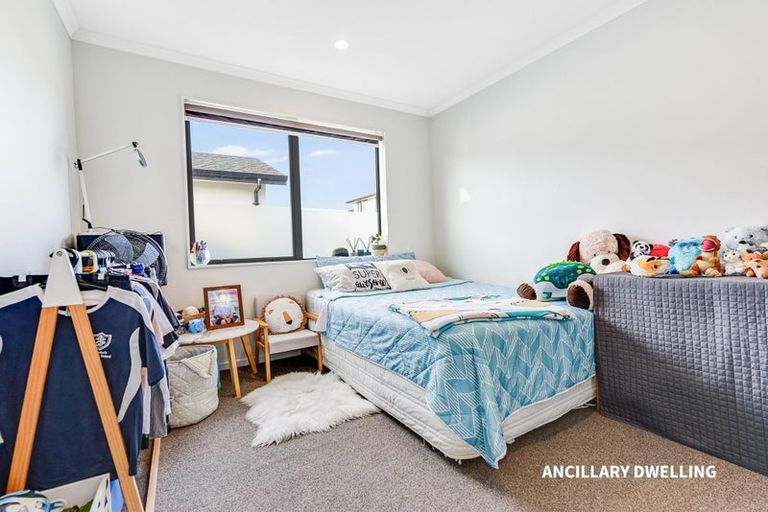 Photo of property in 8 Kaaka Street, Cambridge, 3434