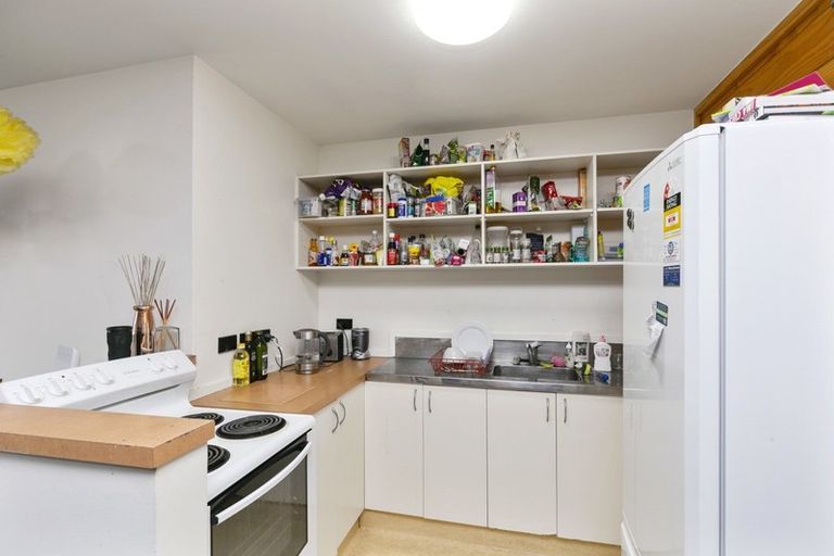Photo of property in Drummond Street Flats, 14/19 Drummond Street, Mount Cook, Wellington, 6021