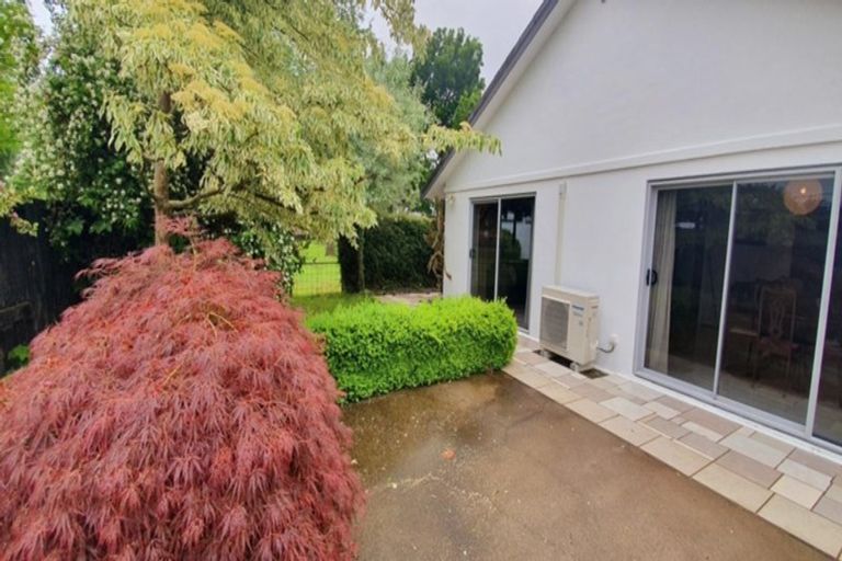 Photo of property in 10 Courtenay Place, Owhata, Rotorua, 3010