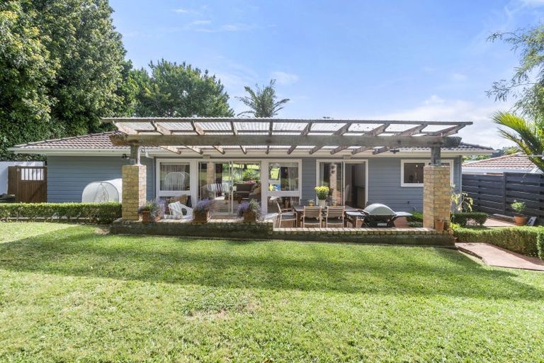 Photo of property in 28 Himalaya Drive, Half Moon Bay, Auckland, 2012