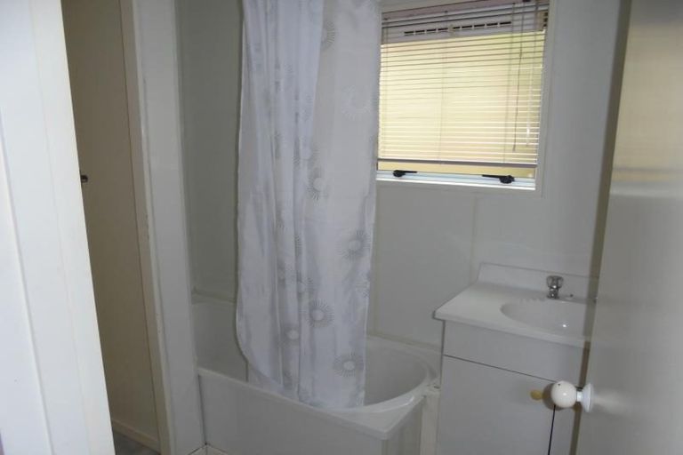 Photo of property in 5/141 Mokoia Road, Birkenhead, Auckland, 0626