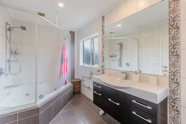 Photo of property in 35 Squire Drive, Awatoto, Napier, 4110