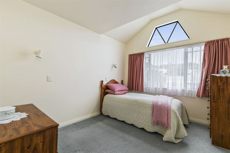 Photo of property in 15a The Quadrant, Miramar, Wellington, 6022