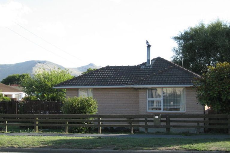 Photo of property in 33 Maces Road, Bromley, Christchurch, 8062