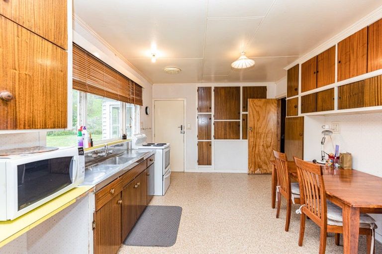 Photo of property in 447 Hinemoa Valley Road, Kaitawa, Pahiatua, 4981