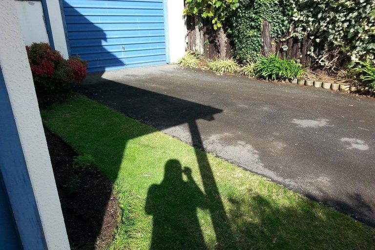 Photo of property in 2/18 Carnot Street, Glenholme, Rotorua, 3010