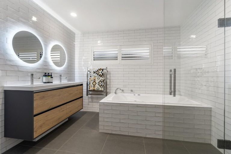 Photo of property in 86 Vipond Road, Stanmore Bay, Whangaparaoa, 0932