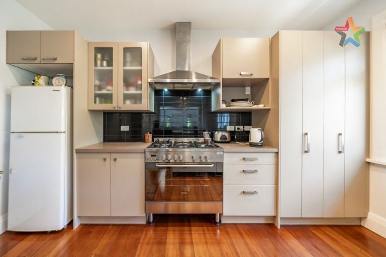 Photo of property in 17 Tama Street, Alicetown, Lower Hutt, 5010