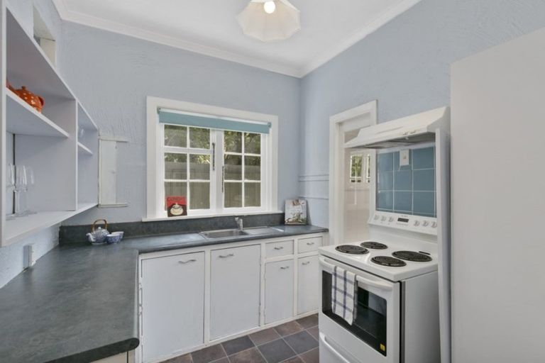 Photo of property in 16 Hathaway Avenue, Karori, Wellington, 6012