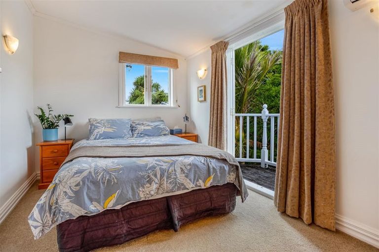 Photo of property in 709 Scenic Drive, Henderson Valley, Auckland, 0612