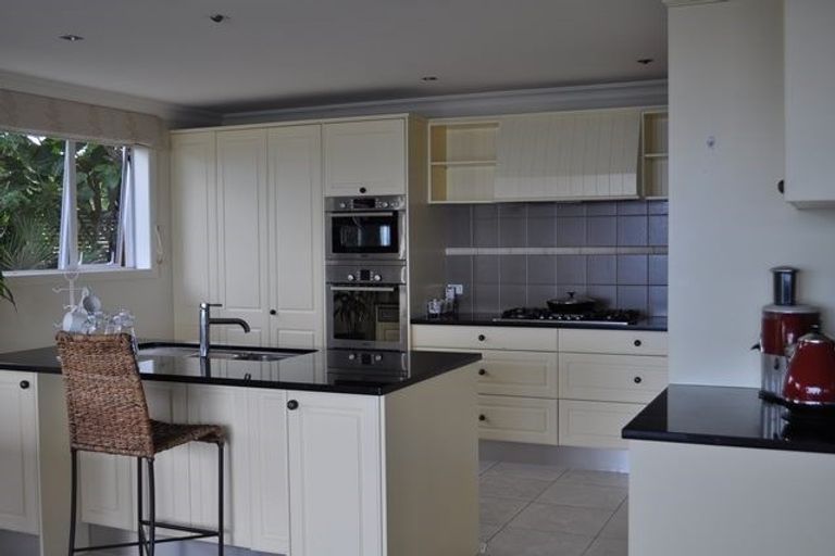 Photo of property in 78 Beauvoir Avenue, Matakatia, Whangaparaoa, 0930