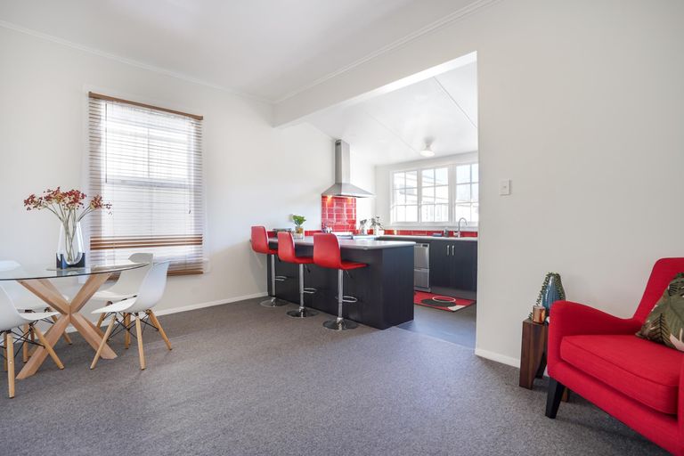 Photo of property in 375 College Street, Hokowhitu, Palmerston North, 4410