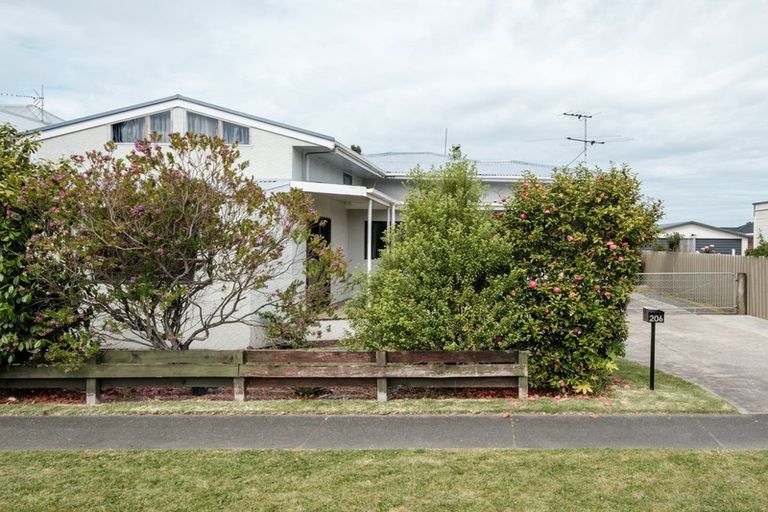 Photo of property in 206 Clifford Street, Whataupoko, Gisborne, 4010