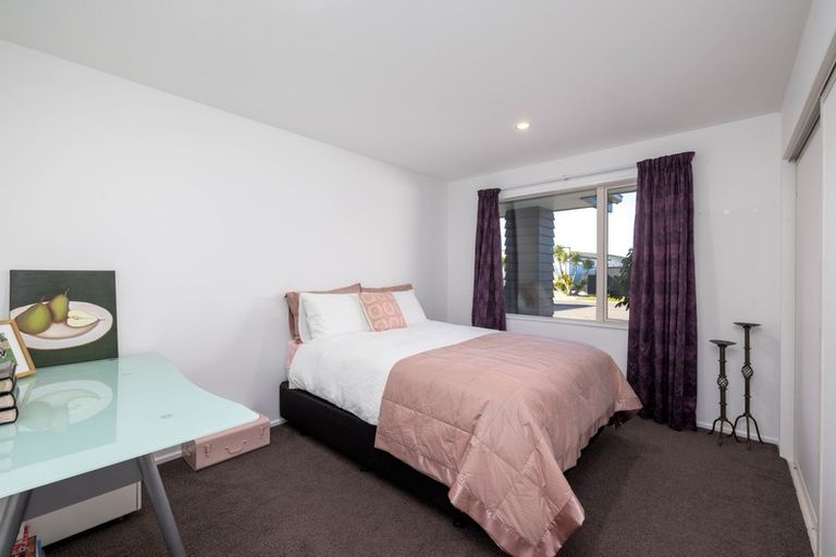 Photo of property in 26 The Esplanade, Pegasus, 7612