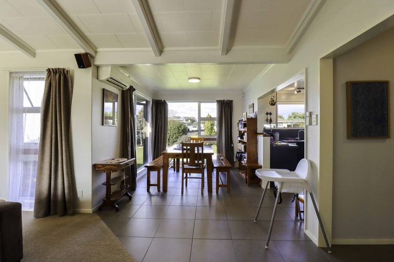 Photo of property in 31 Somerset Crescent, Highbury, Palmerston North, 4412