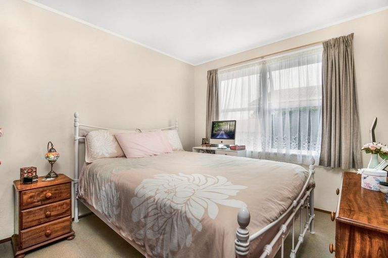 Photo of property in 1/135 Titirangi Road, New Lynn, Auckland, 0600