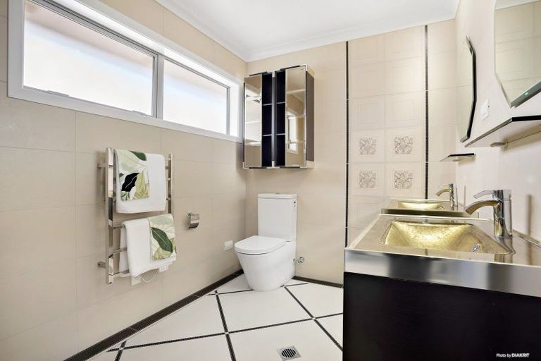 Photo of property in 6 Johnnybro Place, Rototuna North, Hamilton, 3210