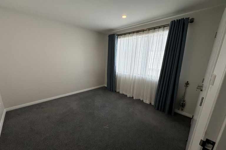 Photo of property in 37 Michael Bosher Way, Flat Bush, Auckland, 2019