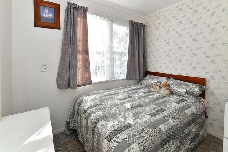 Photo of property in 8 Hillside Crescent, Leigh, 0985