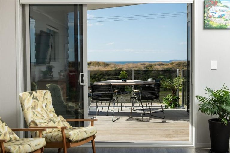 Photo of property in 912a Papamoa Beach Road, Papamoa Beach, Papamoa, 3118