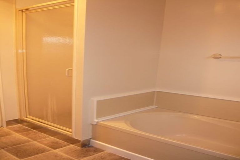 Photo of property in 5 Essendon Court, Glenview, Hamilton, 3206