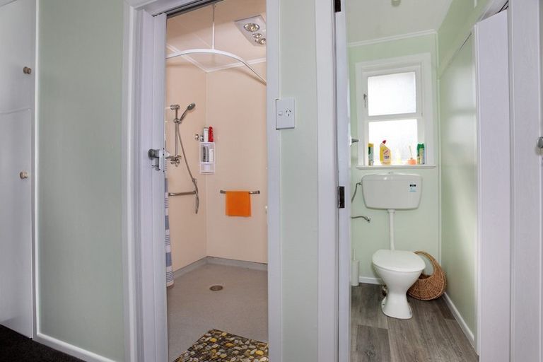 Photo of property in 1 Oaklea Avenue, Marton, 4710