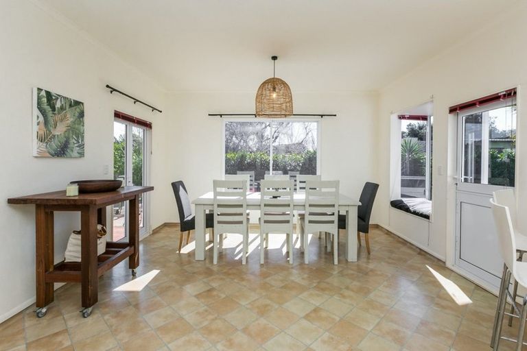 Photo of property in 31 Airini Road, Waimarama, Havelock North, 4294