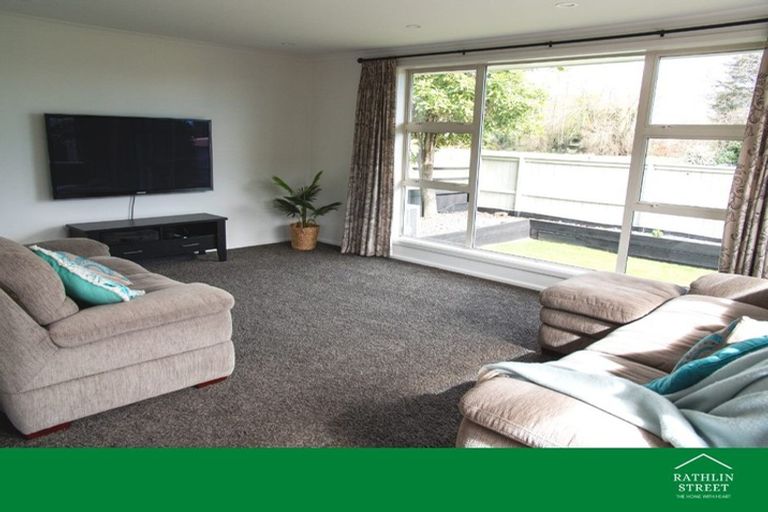 Photo of property in 18 Rathlin Street, Redwood, Christchurch, 8051