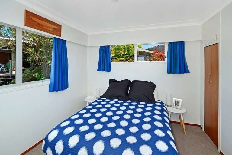 Photo of property in 51 Sunset Road, Totara Vale, Auckland, 0632