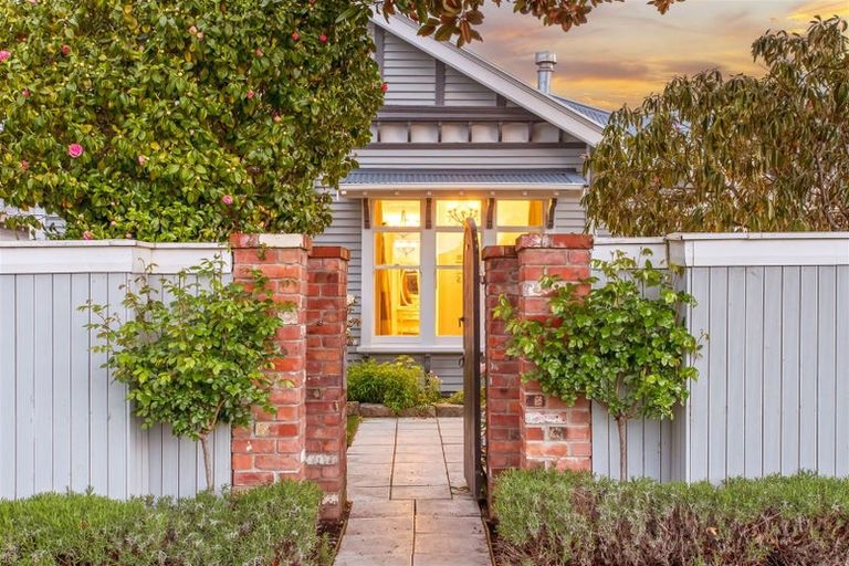 Photo of property in 121 Winchester Street, Merivale, Christchurch, 8014