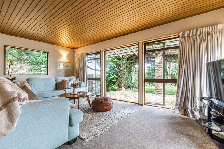 Photo of property in 60 Marywil Crescent, Hillcrest, Auckland, 0627