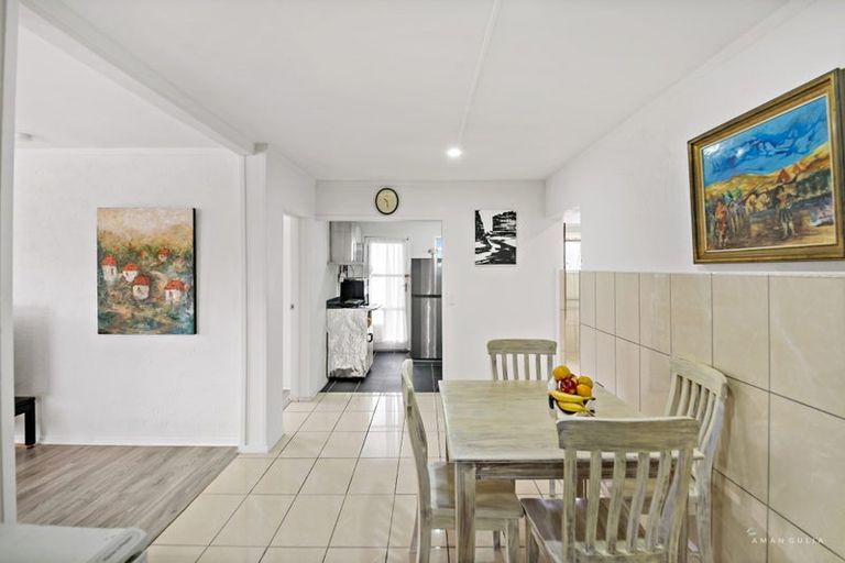 Photo of property in 13 Bodi Place, Te Atatu South, Auckland, 0610
