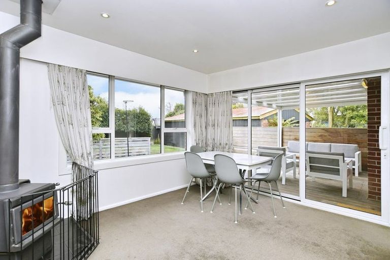 Photo of property in 57 Liverton Crescent, Bishopdale, Christchurch, 8053