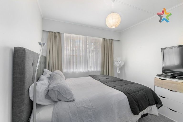 Photo of property in 15 Momona Street, Wainuiomata, Lower Hutt, 5014