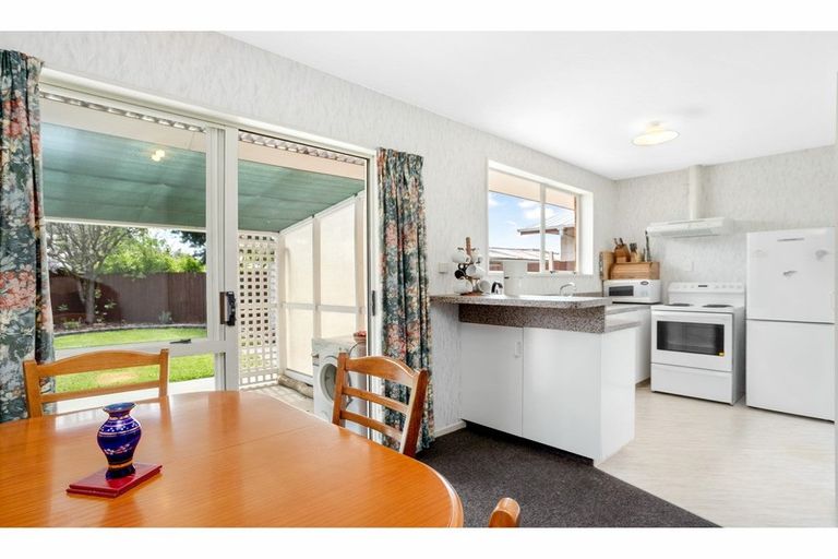 Photo of property in 2/96 Buchanans Road, Hei Hei, Christchurch, 8042