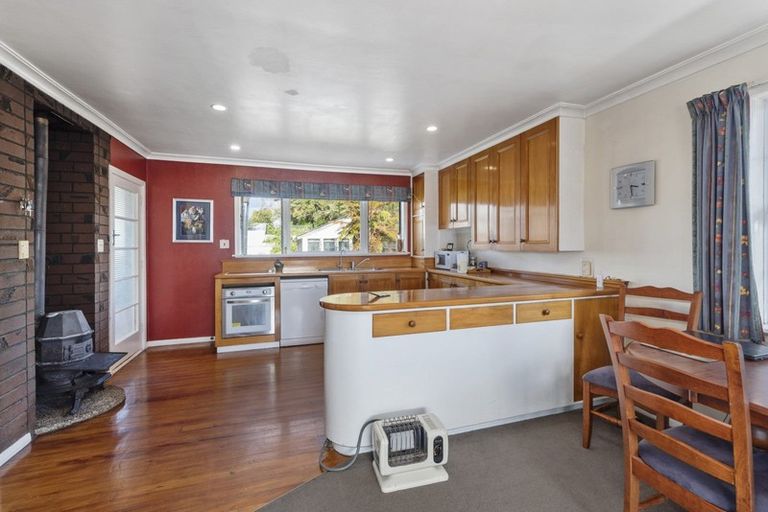 Photo of property in 94 Bartholomew Road, Levin, 5510