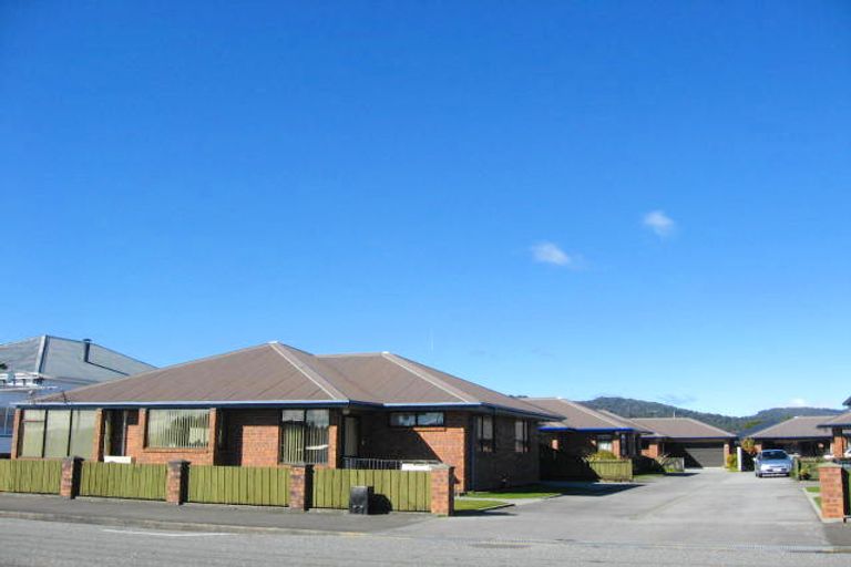 Photo of property in 105c Shakespeare Street, Greymouth, 7805