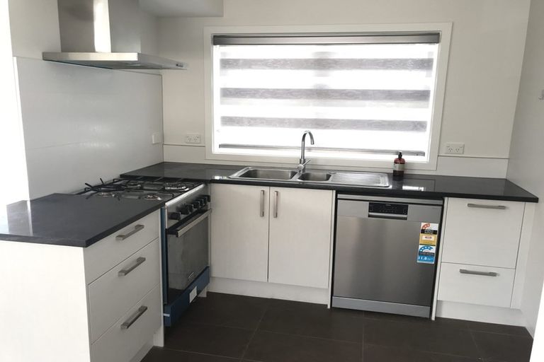 Photo of property in 2/53 May Street, Hamilton East, Hamilton, 3216