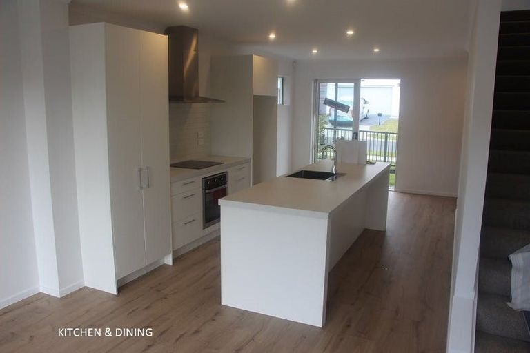 Photo of property in 29 Ambar Ridge Avenue, Massey, Auckland, 0614