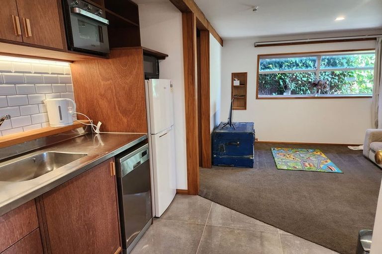 Photo of property in 34 Cannon Hill Crescent, Mount Pleasant, Christchurch, 8081